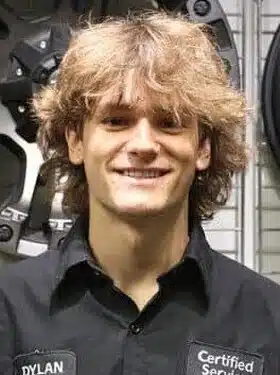 Dylan Sakundiak Technician